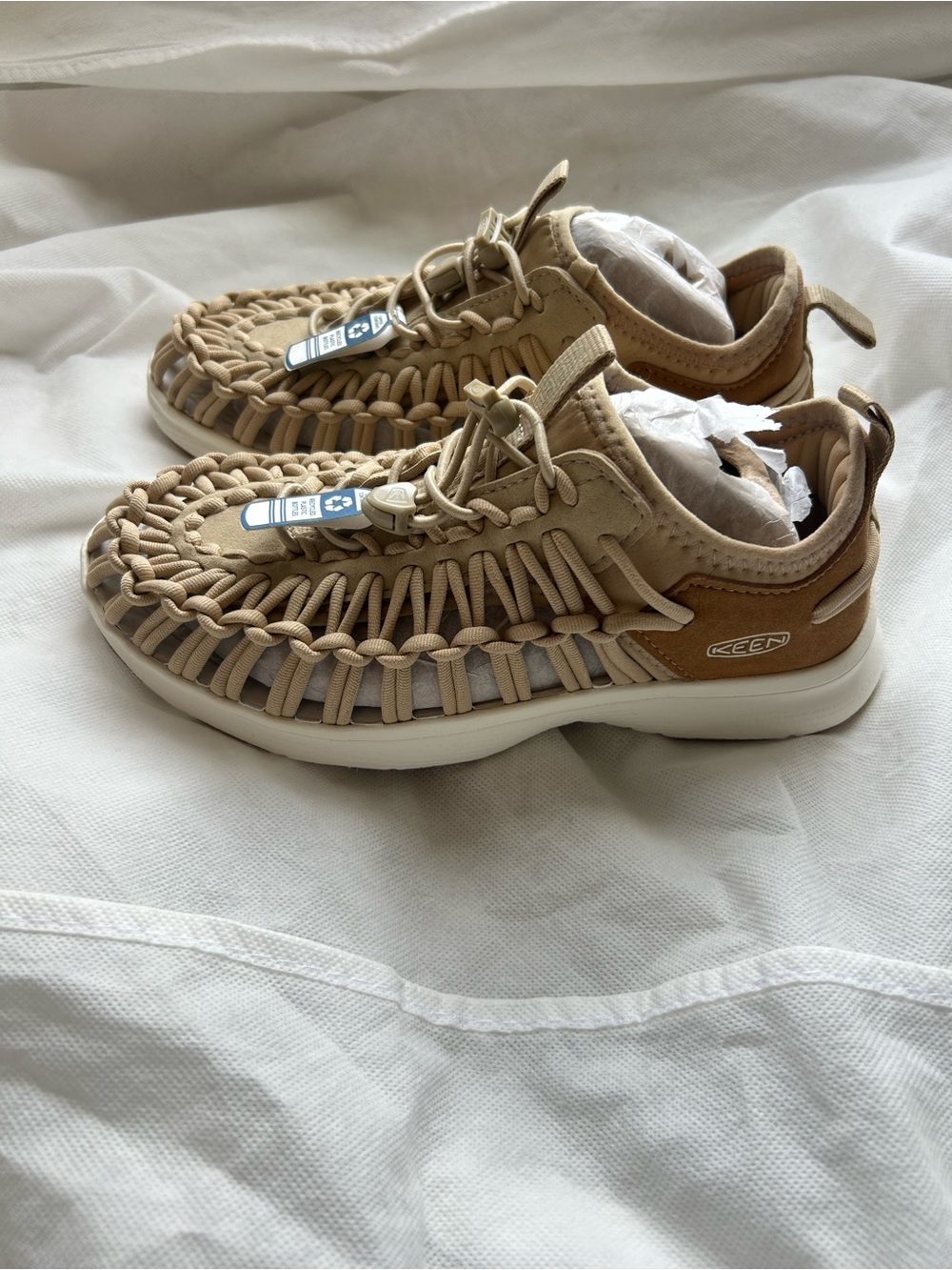 KEEN Women’s Beige Woven Lace-Up Sneakers